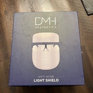 DMH Aesthetic acne light shield
